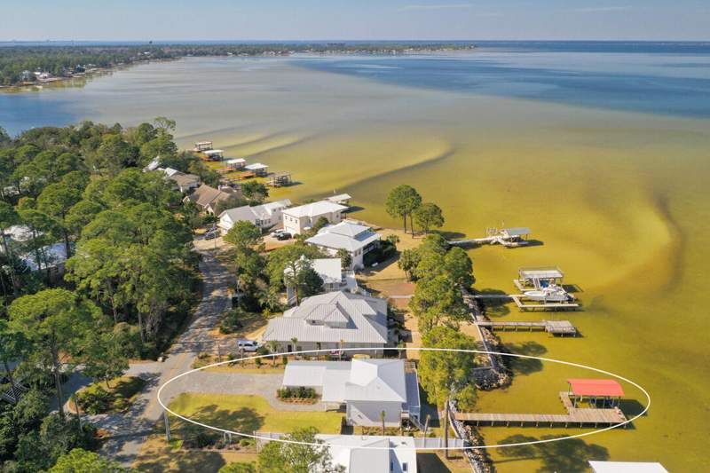 5 bedroom Detached Single Family at 353 Bay Circle Drive, No Recorded Subdivision, Santa Rosa Beach — photo 2