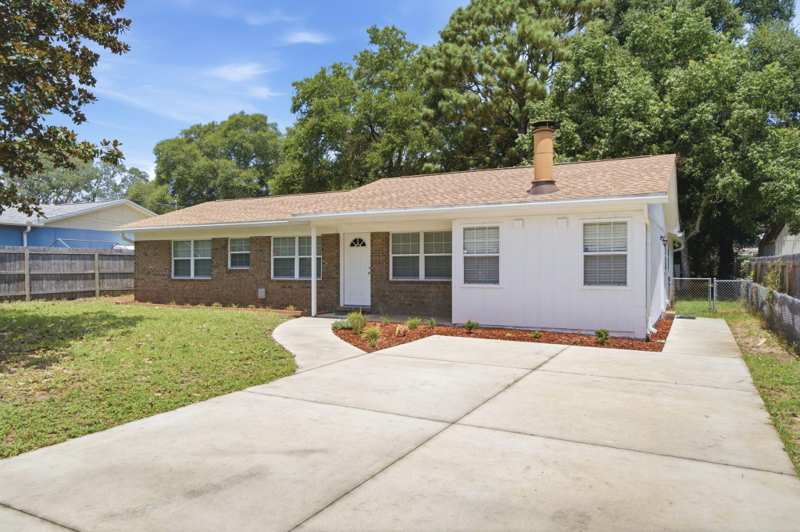 4 bedroom Detached Single Family at 73 7th Avenue, Port Dixie, Shalimar — photo 1