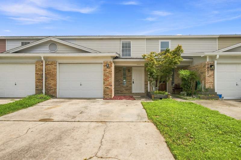 3 bedroom Townhouse at 1855 Whispering Oaks Lane, Forest Oaks Ph 1, Fort Walton Beach — photo 3