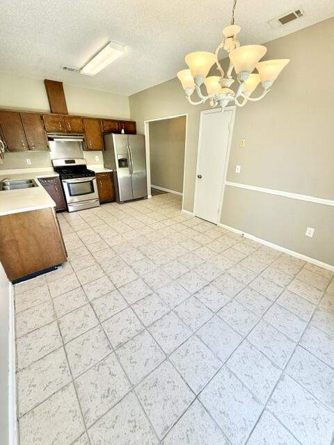 1195 Saddle Creek Drive, Fort Walton Beach FL - photo 8 of 39