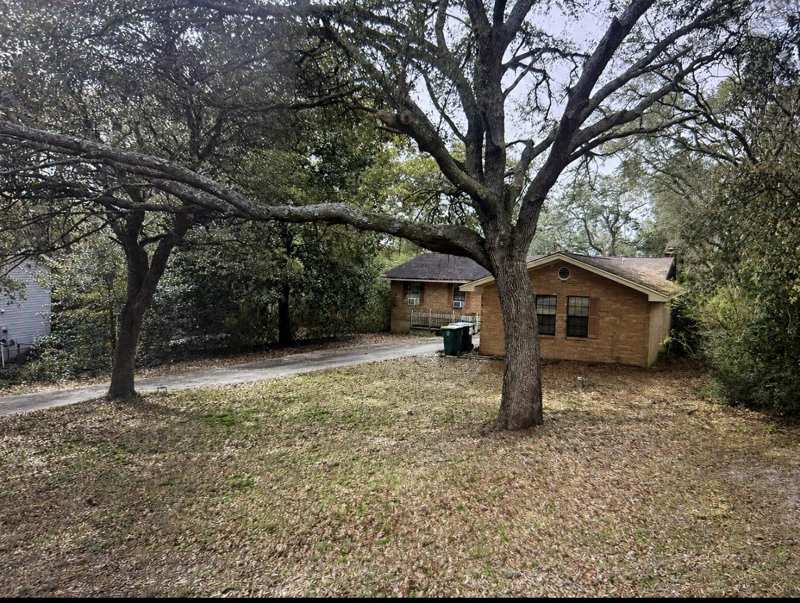 3 bedroom Detached Single Family at 209 Ashley Drive, Countryview Estates, Crestview — photo 1