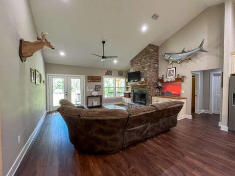 632 N Church Street, Santa Rosa Beach FL - photo 7 of 44