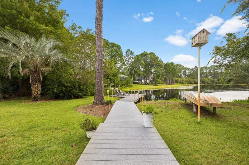 4 bedroom Detached Single Family at 261 Ridge Road, Fox Lake S/D Ph 1, Santa Rosa Beach — photo 3
