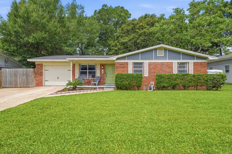 3 bedroom Detached Single Family at 185 Miramar Street, Miramar Estates 3rd Addn, Mary Esther — photo 1