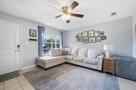 185 Miramar Street, Mary Esther FL - photo 9 of 33