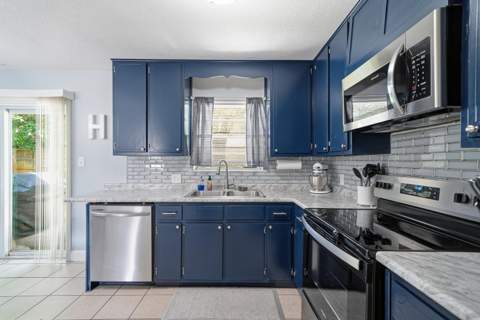 185 Miramar Street, Mary Esther FL - photo 13 of 33