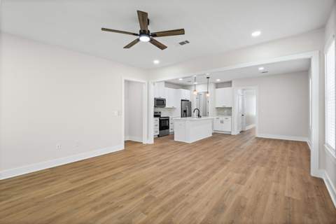 308 A Okaloosa Avenue, Valparaiso FL - photo 16 of 47