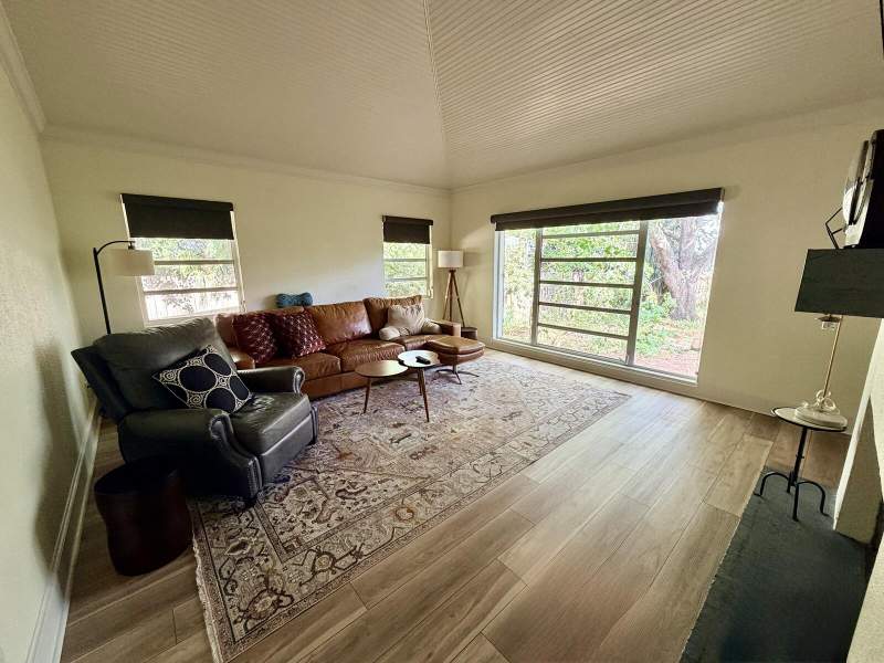 4 bedroom Detached Single Family at 209 SE Hood Avenue, Hood Avenue (Elliott Point), Fort Walton Beach — photo 2
