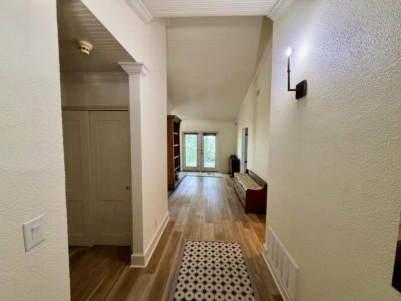 4 bedroom Detached Single Family at 209 SE Hood Avenue, Hood Avenue (Elliott Point), Fort Walton Beach — photo 3