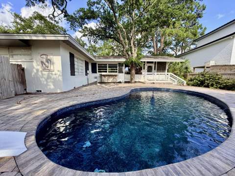 209 SE Hood Avenue, Fort Walton Beach FL - photo 9 of 34