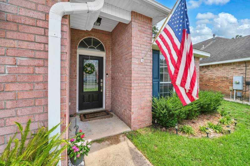 3 bedroom Detached Single Family at 4198 Whitetail Circle, Magnolia Forest S/D Ph 2, Niceville — photo 2