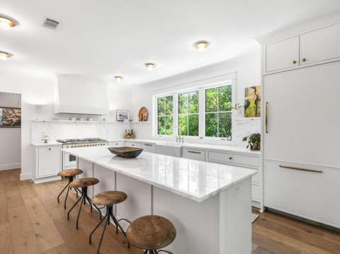 60 S Lake Drive, home for sale on S Lake Drive