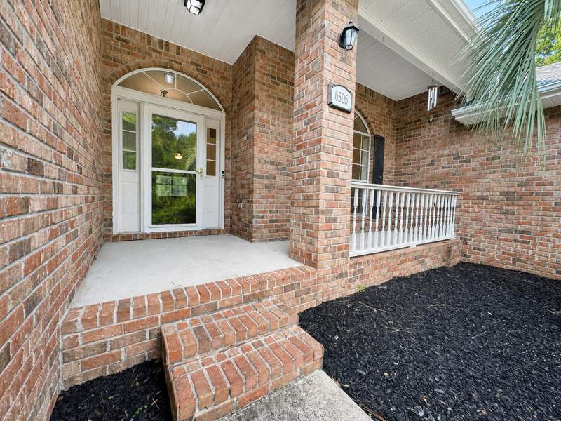 4 bedroom Detached Single Family at 6305 Havenmist Lane, Silver Oaks Ph 2, Crestview — photo 2