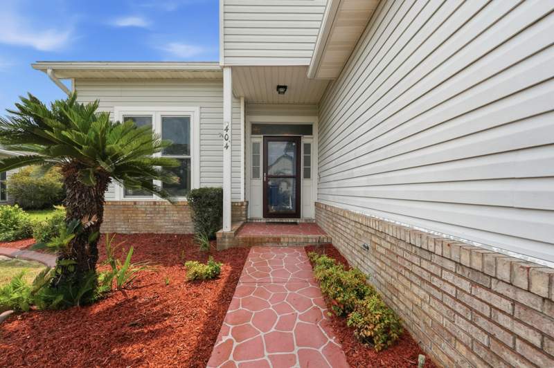 4 bedroom Detached Single Family at 404 Springate Court, Springate, Mary Esther — photo 4