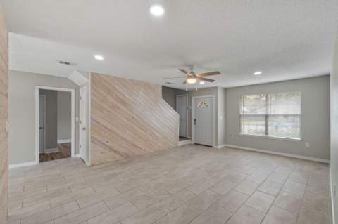 127 Oak Terrace Drive, Crestview FL - photo 8 of 31