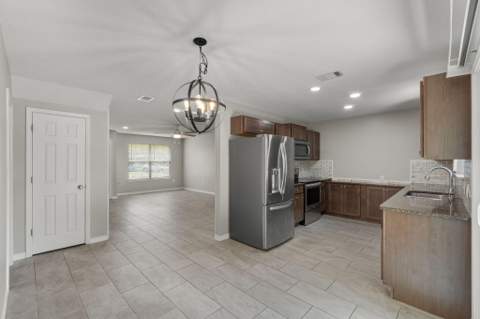 127 Oak Terrace Drive, Crestview FL - photo 11 of 31