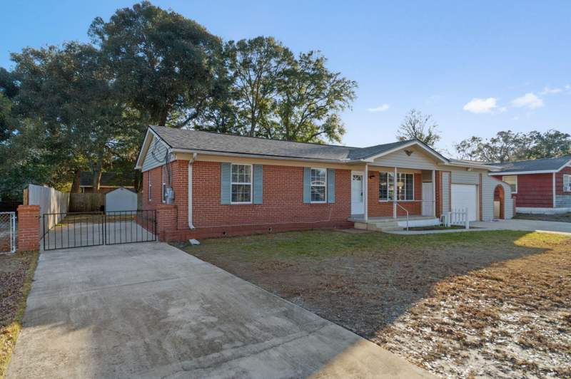 4 bedroom Detached Single Family at 218 NW Katherine Place, Vesta Hts, Fort Walton Beach — photo 4