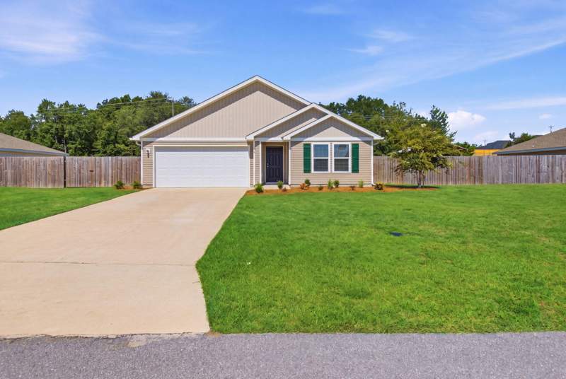 4 bedroom Detached Single Family at 115 Cora Road, Pinehurst Estates, DeFuniak Springs — photo 4