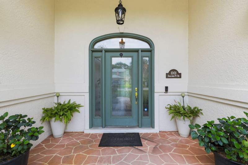 4 bedroom Detached Single Family at 1001 Shalimar Point Drive, Shalimar Pointe S/D, Shalimar — photo 2
