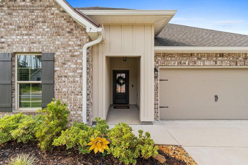 3 bedroom Detached Single Family at 7 Cozy Cove, Hammock Bay, Freeport — photo 2