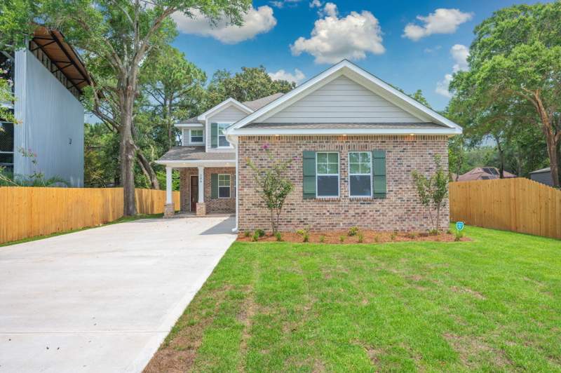 6 bedroom Detached Single Family at 28 A Meigs Drive, Port Dixie, Shalimar — photo 4