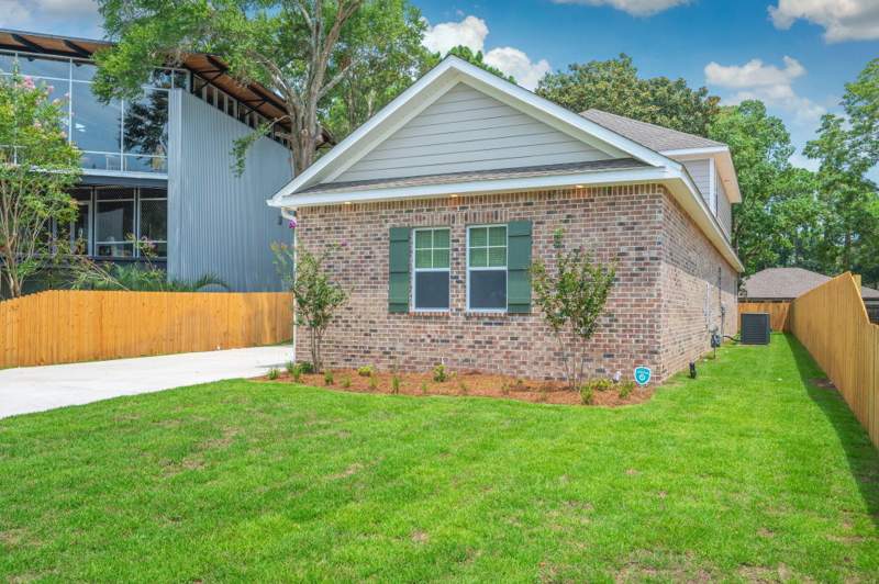 6 bedroom Detached Single Family at 28 A Meigs Drive, Port Dixie, Shalimar — photo 5