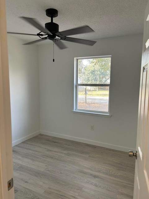 1005 Pinetree Road, Mary Esther FL - photo 21 of 46