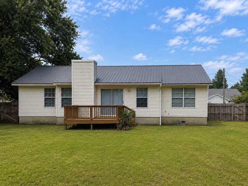 3 bedroom Detached Single Family at 218 Westview Drive, Countryview Est 6th Ph2, Crestview — photo 2