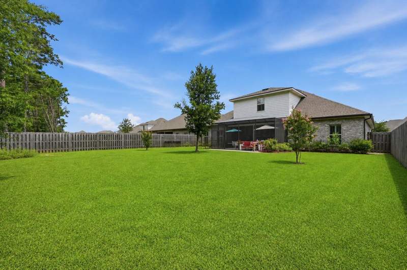 5 bedroom Detached Single Family at 165 Blaze Boulevard, Hammock Bay, Freeport — photo 4