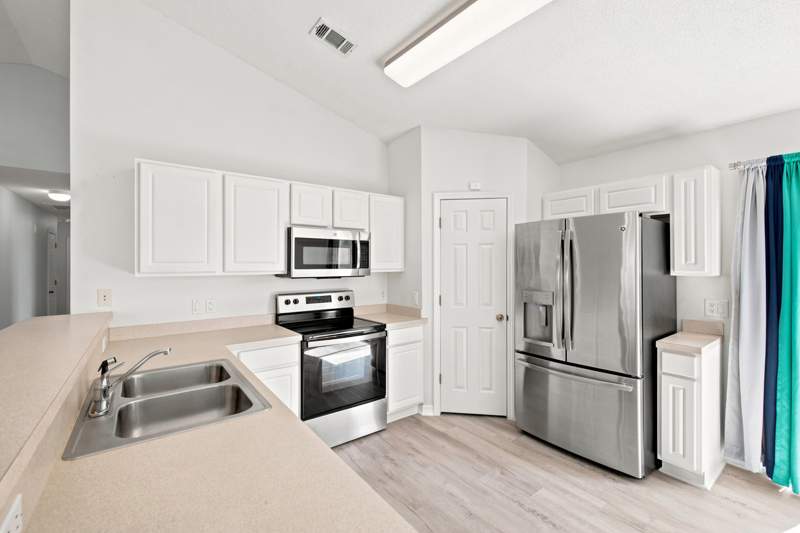 3 bedroom Detached Single Family at 127 Nivana Drive, Southway Estates, Crestview — photo 2