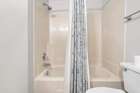 214 SW Miracle Strip Parkway #A104, Fort Walton Beach FL - photo 14 of 37