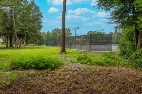 204 Southlake Court #204, Niceville FL - photo 17 of 18