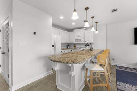 485 Gulf Shore Drive #103, Destin FL - photo 10 of 28