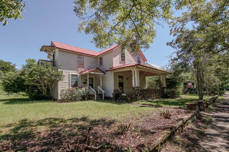 4 bedroom Detached Single Family at 361 Park Avenue, Town Of Defuniak Springs, DeFuniak Springs — photo 1