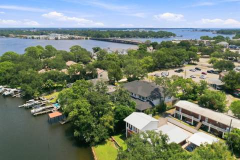 286 Kidd Street #2, Fort Walton Beach FL - photo 9 of 37
