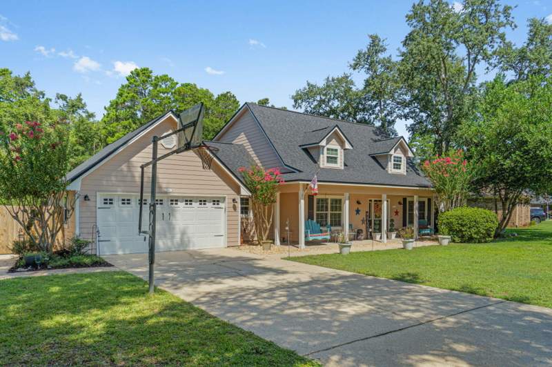 3 bedroom Detached Single Family at 1590 Ruckel Drive, Rocky Bayou Country Club Estates 6, Niceville — photo 3