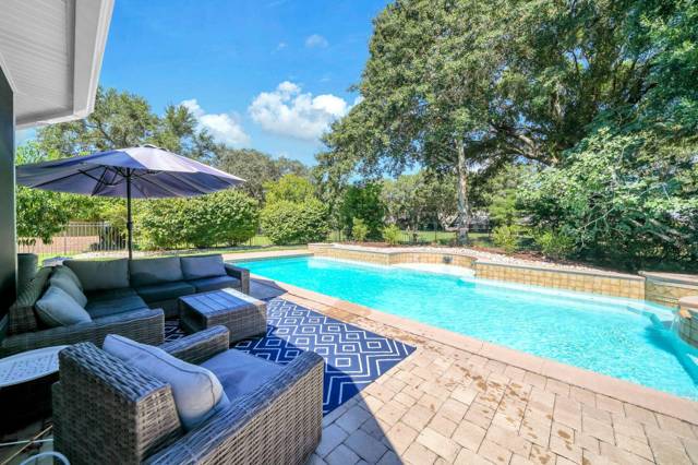 4423 Windlake Drive