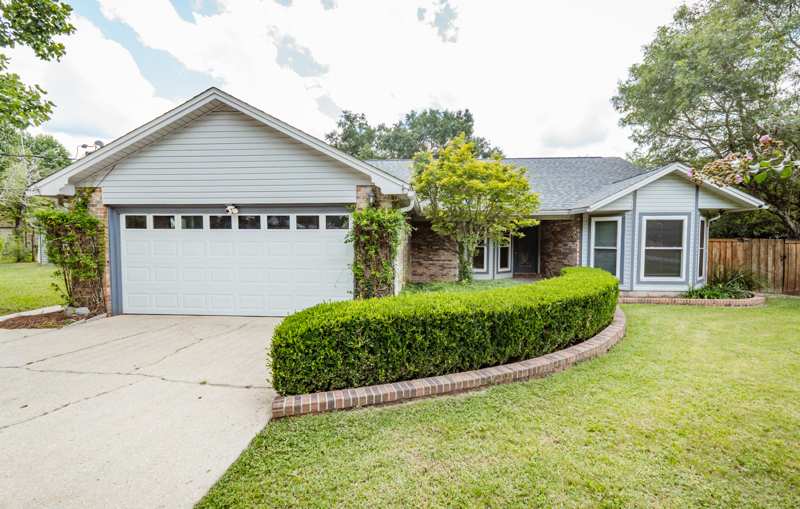 3 bedroom Detached Single Family at 107 Kipling Drive, Page Place, Crestview — photo 1