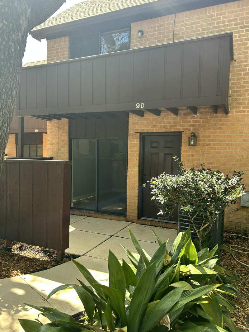 2 bedroom Townhouse at 3871 Indian Trail #Unit 9-D, Mossey Cove T/H, Destin — photo 1