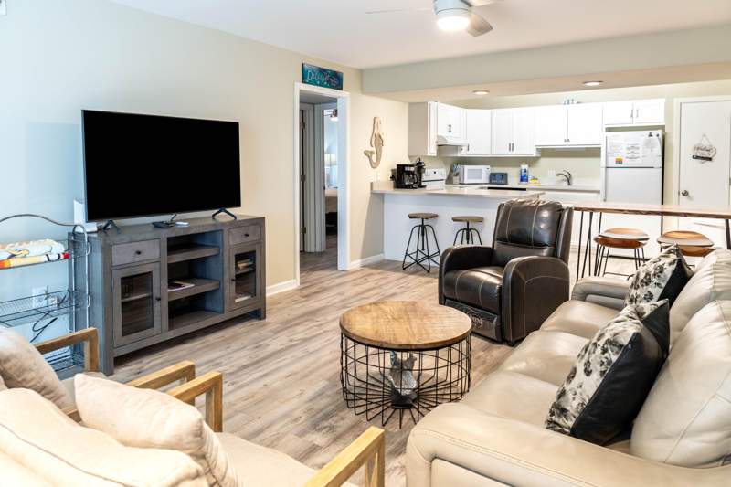 2 bedroom Condominium at 667 Nautilus Court #105, Aqua Villa, Fort Walton Beach — photo 3