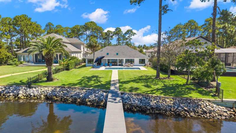 5 bedroom Detached Single Family at 229 Crest Drive, Callie Shores Unrec, Miramar Beach — photo 1