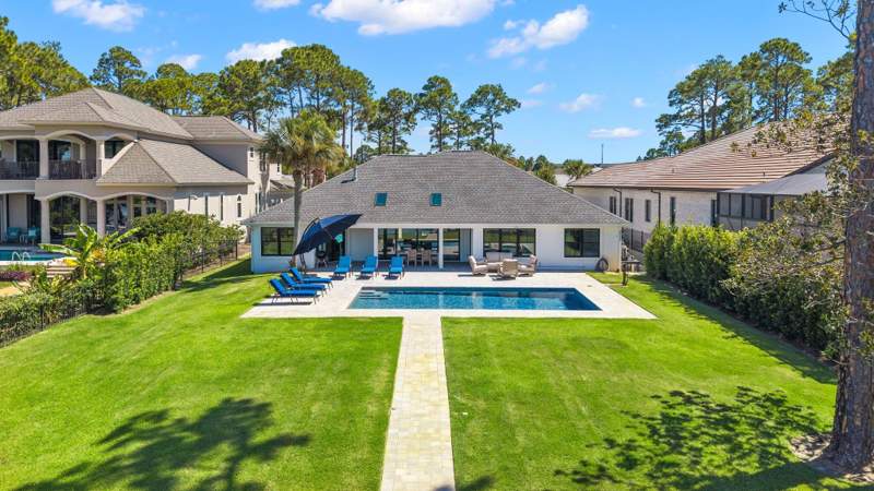5 bedroom Detached Single Family at 229 Crest Drive, Callie Shores Unrec, Miramar Beach — photo 3