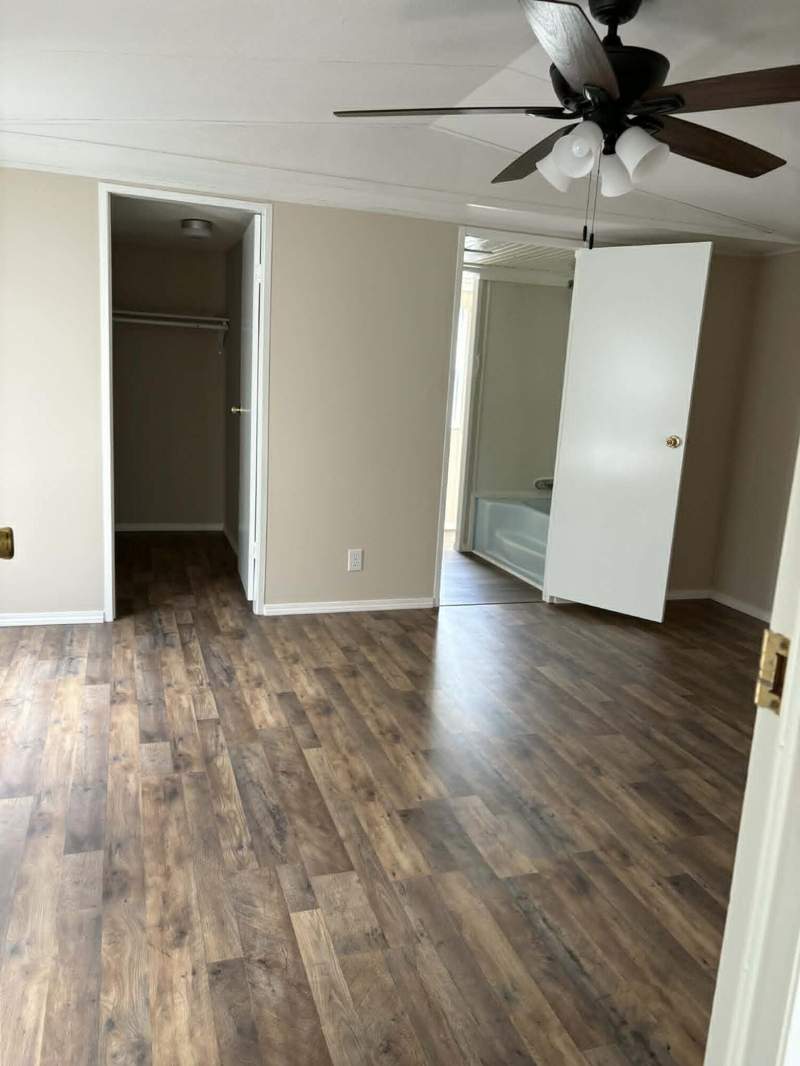 2 bedroom Mobile Home at 173 E Lafavre Lane, Oakwood Hills Unit 1, DeFuniak Springs — photo 4