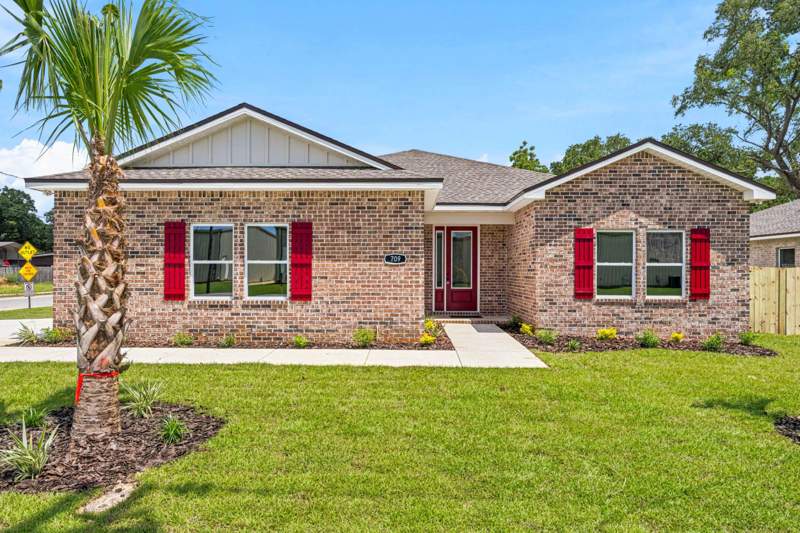 4 bedroom Detached Single Family at 709 NW Lovejoy Road, Sylvania Heights, Fort Walton Beach — photo 3