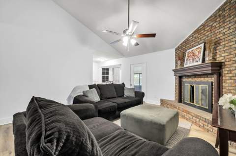 122 Newcastle Circle, Fort Walton Beach FL - photo 7 of 33