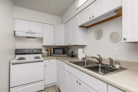 209 W Miracle Strip Parkway #D103, Mary Esther FL - photo 12 of 38