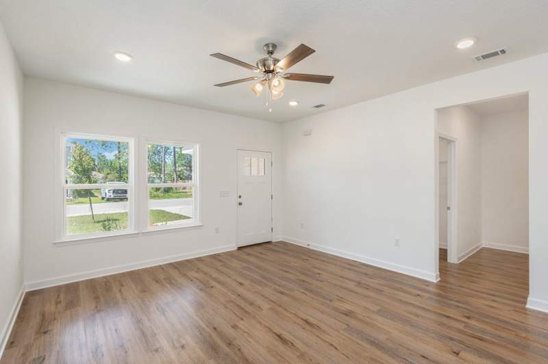 3 bedroom Detached Single Family at 58 Spooner Street, McCarthy Estates, DeFuniak Springs — photo 5