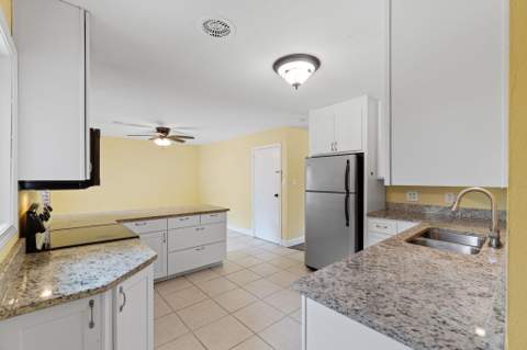 234 NW Holmes Boulevard, Fort Walton Beach FL - photo 15 of 37