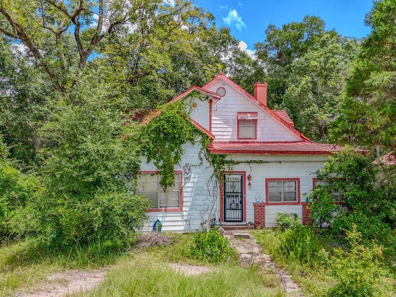 4 bedroom Detached Single Family at 382 N 9th Street, Town Of Defuniak Springs, DeFuniak Springs — photo 2