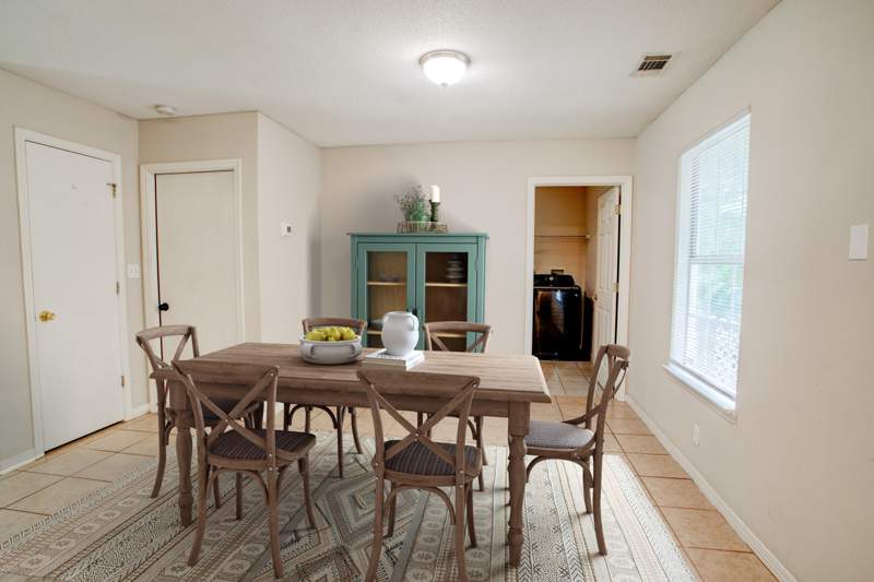 3 bedroom Detached Single Family at 2878 Aplin Road, Aplin Heights S/D Lot 1, Crestview — photo 3